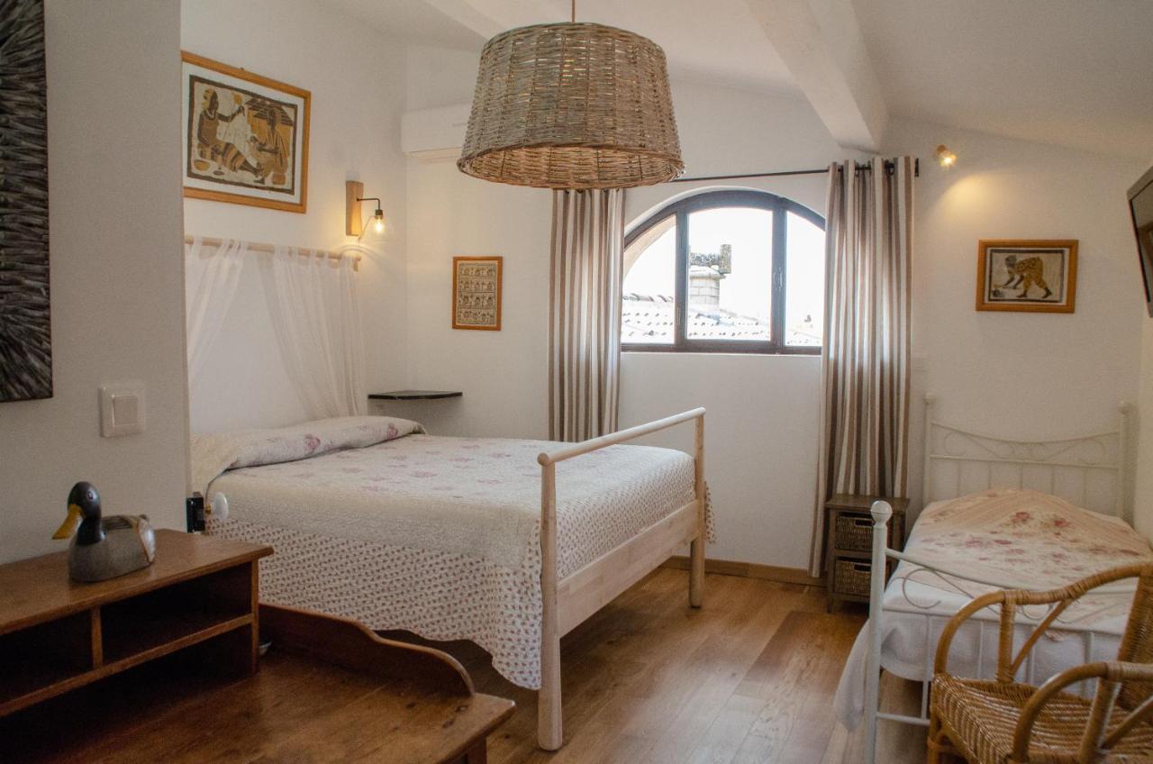 Hotel Les Remparts Venasque Eksteriør billede